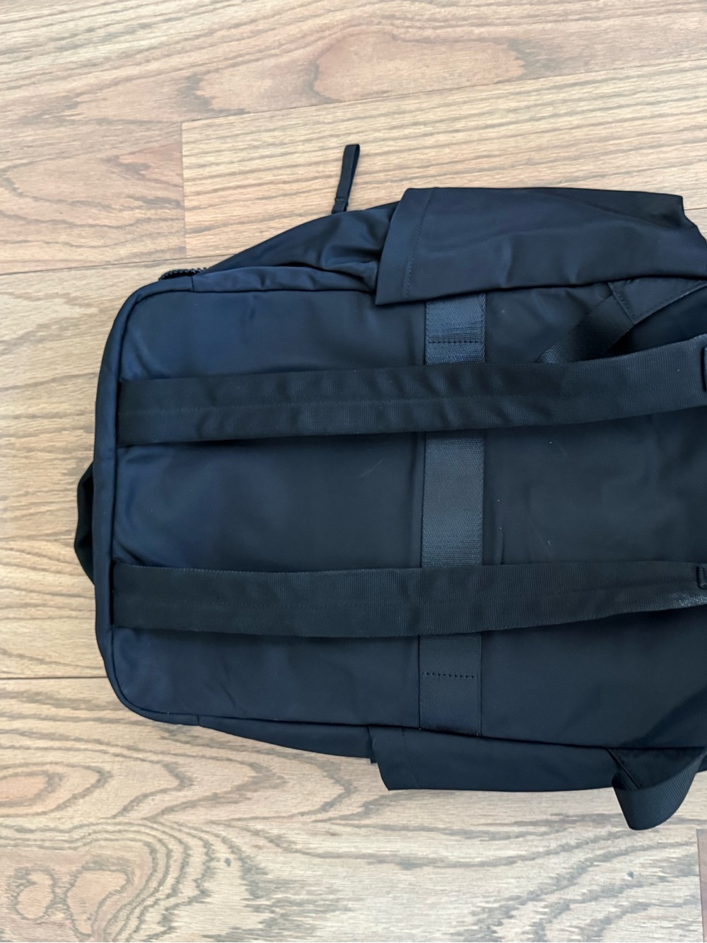 Lululemon Clean Lines Backpack - Picture 6 of 6